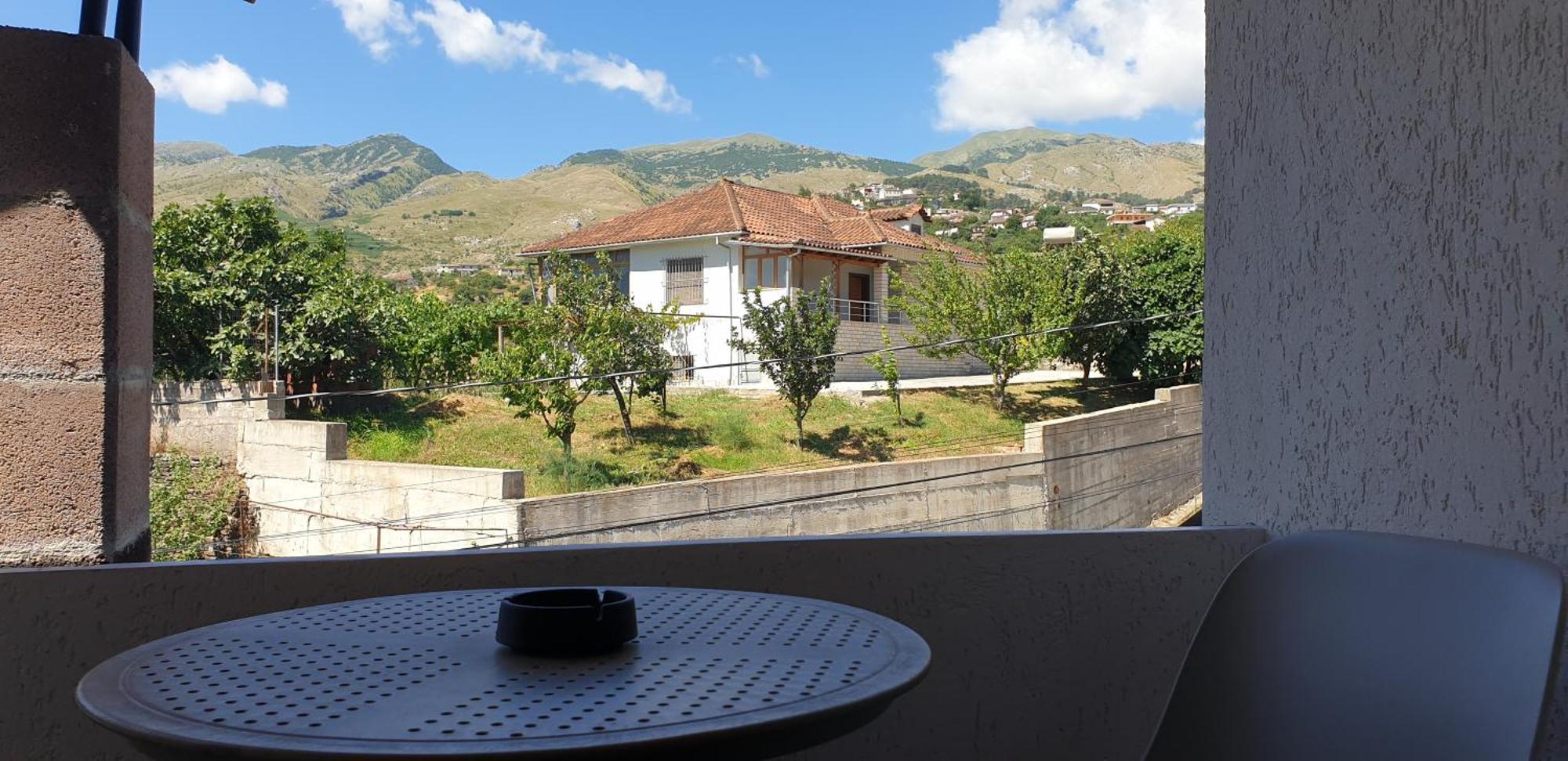 Shena Guest House Gjirokaster Luaran gambar