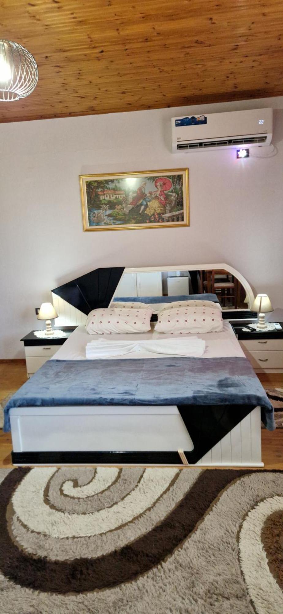 Shena Guest House Gjirokaster Luaran gambar
