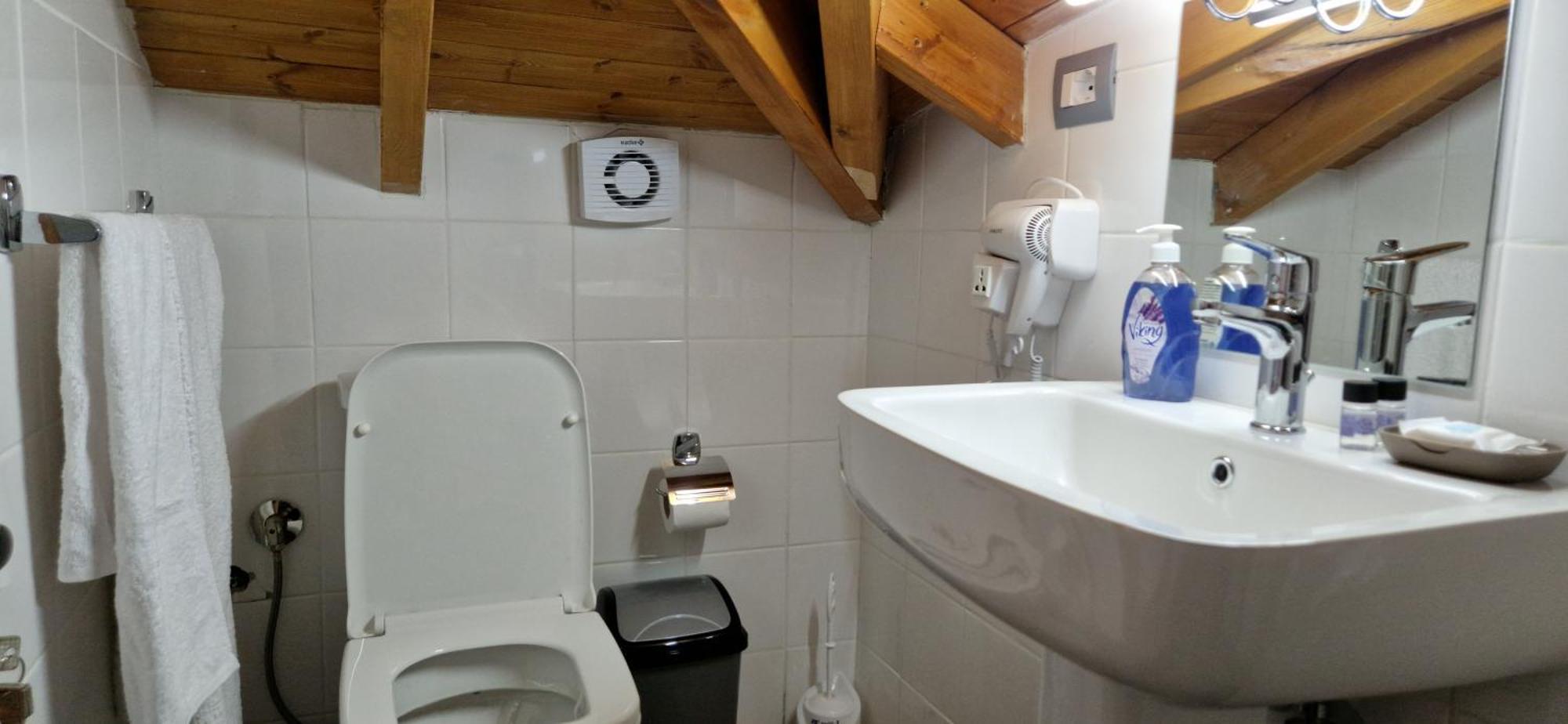 Shena Guest House Gjirokaster Luaran gambar