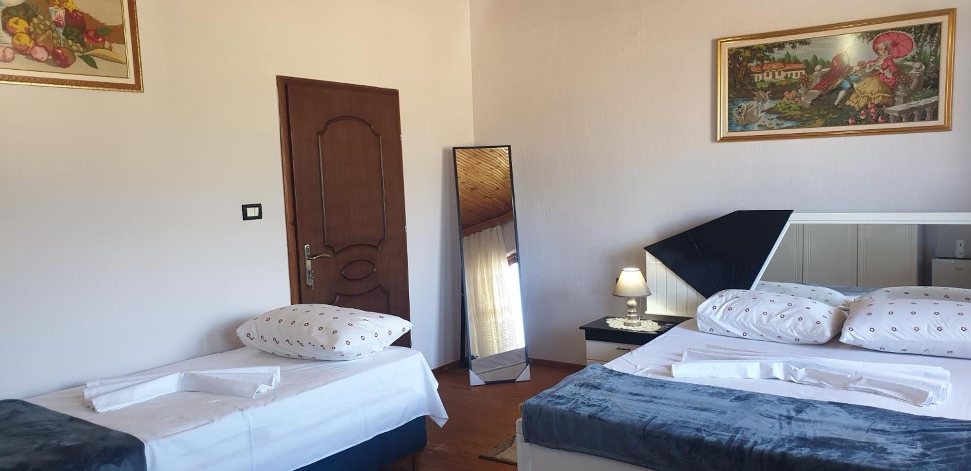 Shena Guest House Gjirokaster Luaran gambar