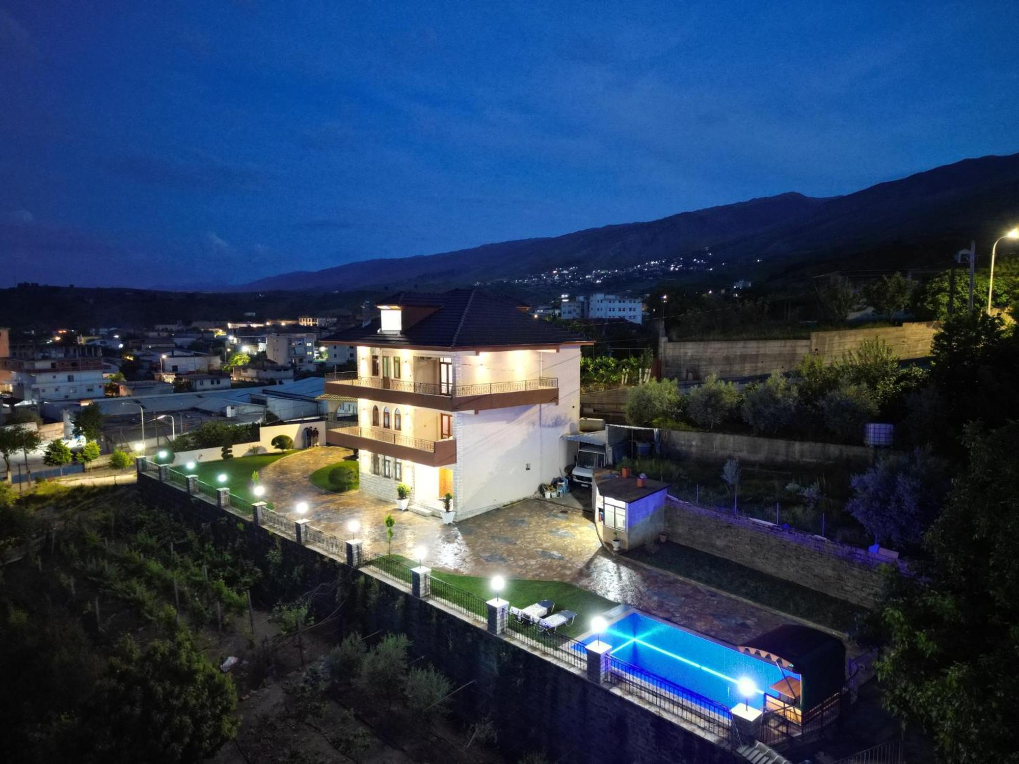Shena Guest House Gjirokaster Luaran gambar