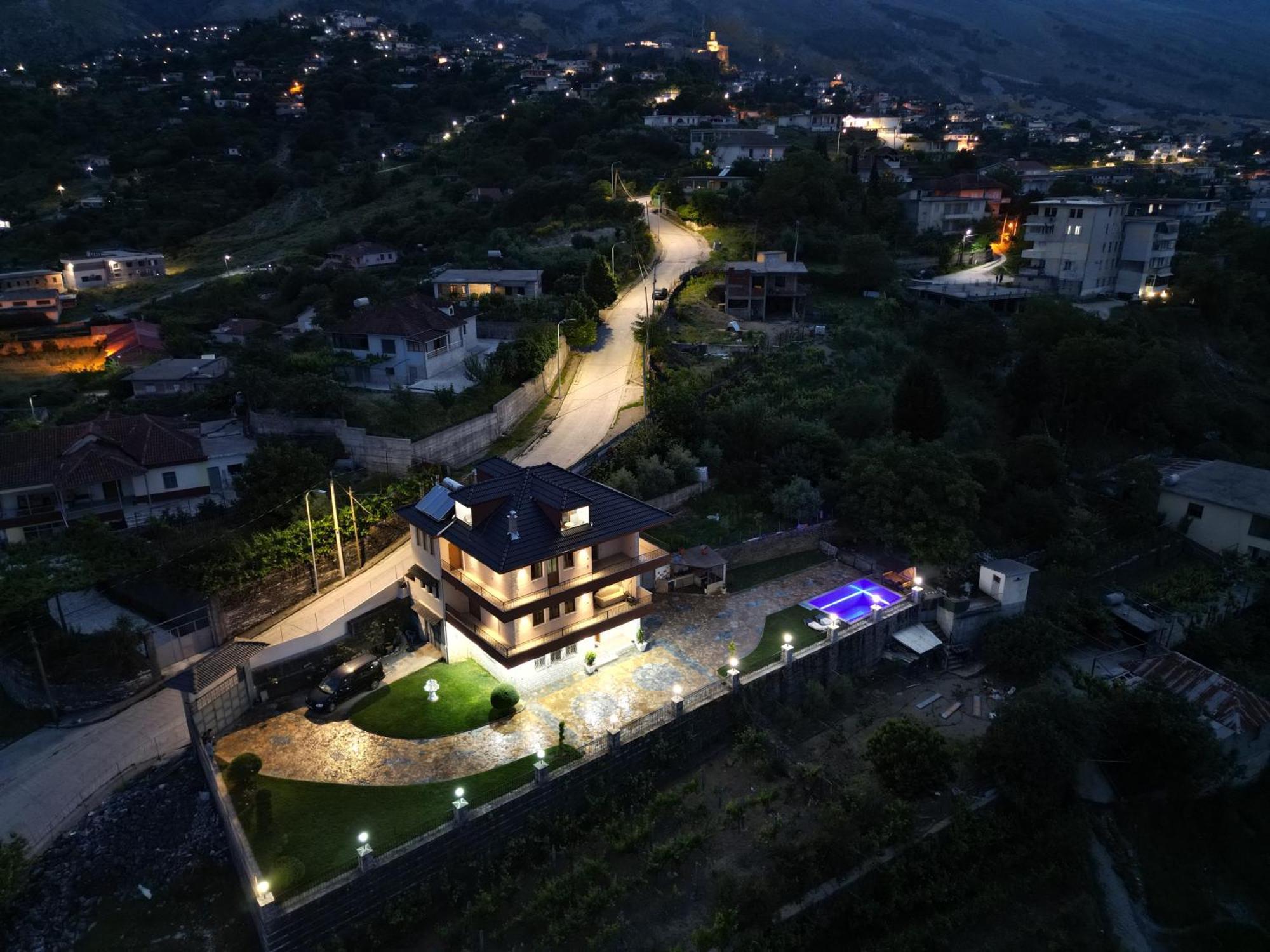 Shena Guest House Gjirokaster Luaran gambar