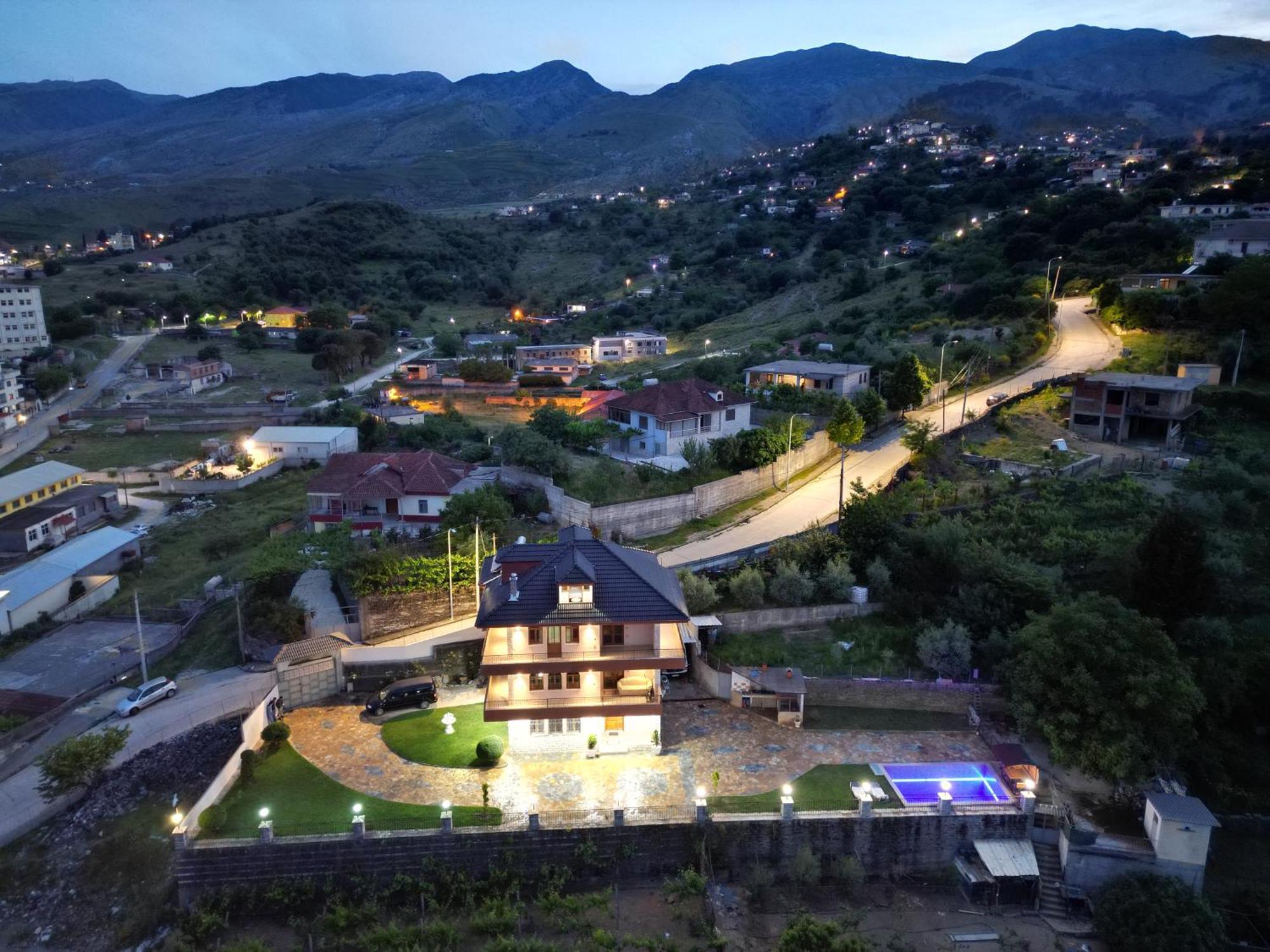 Shena Guest House Gjirokaster Luaran gambar