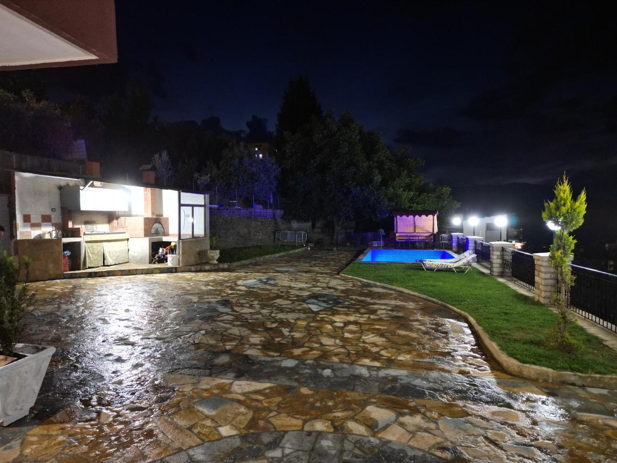 Shena Guest House Gjirokaster Luaran gambar